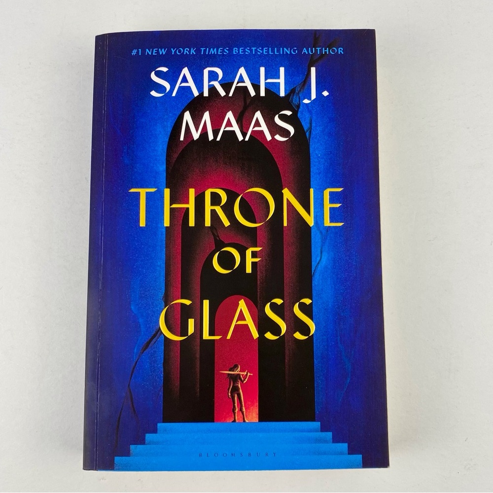 Sarah J. Maas Throne of Glass Softcover Paperback 2023 Bloomsbury